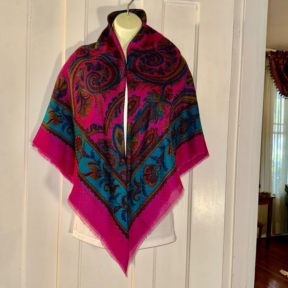 Vintage Designs by‎ Shirley Pink & Teal Paisley Very Very Large Polyester Shawl